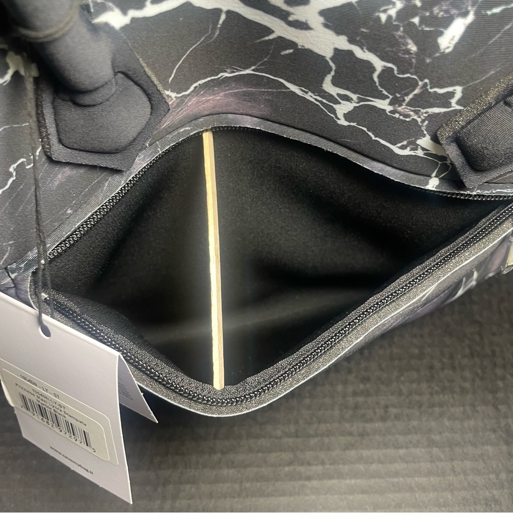 BNWT Princess Maxi Handbag Made in Italy RAINPROOF GREAT GIFT! BEAUTIFUL! - Picture 6 of 15